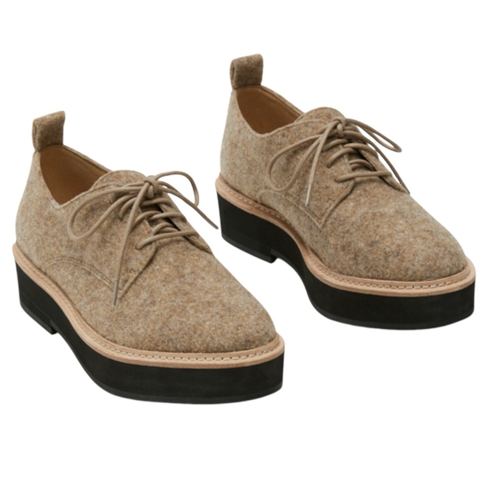 Eileen Fisher Nims Platform Lace Up Oxford in Barley Tan Felt - 8